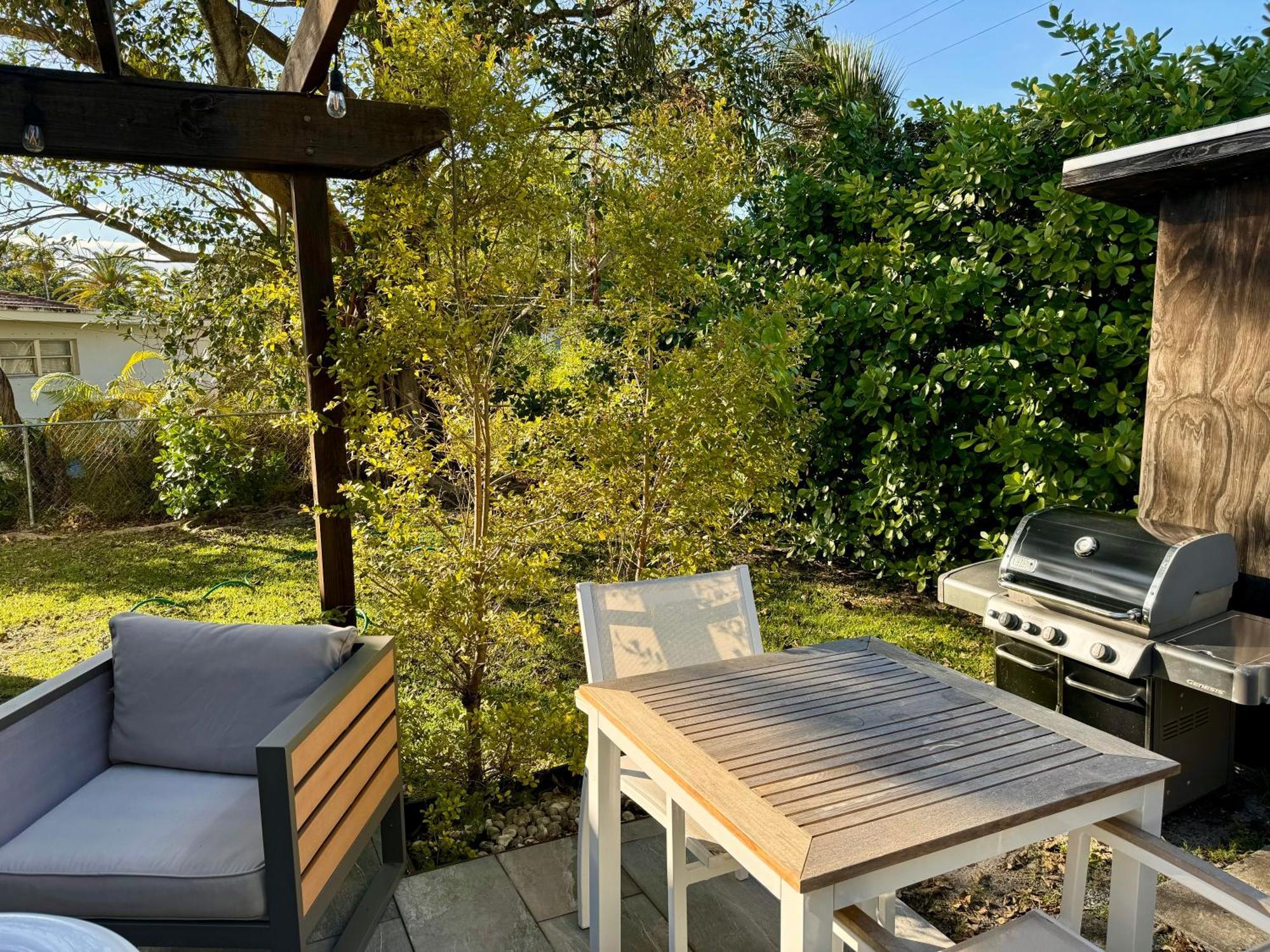 Hot Tub House On Golf Course! 10 Mins To The Beach Miami Exterior photo